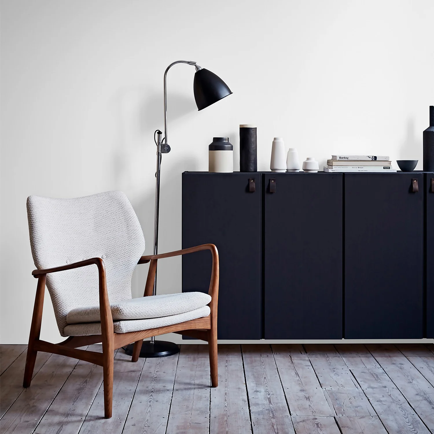 Crown Walls & Ceilings Silk Emulsion Paint Pure Brilliant White - 10L Crown Walls & Ceilings Silk Emulsion Paint Pure Brilliant White - 10L -Sandtex Shop 12809208 1005001928175916