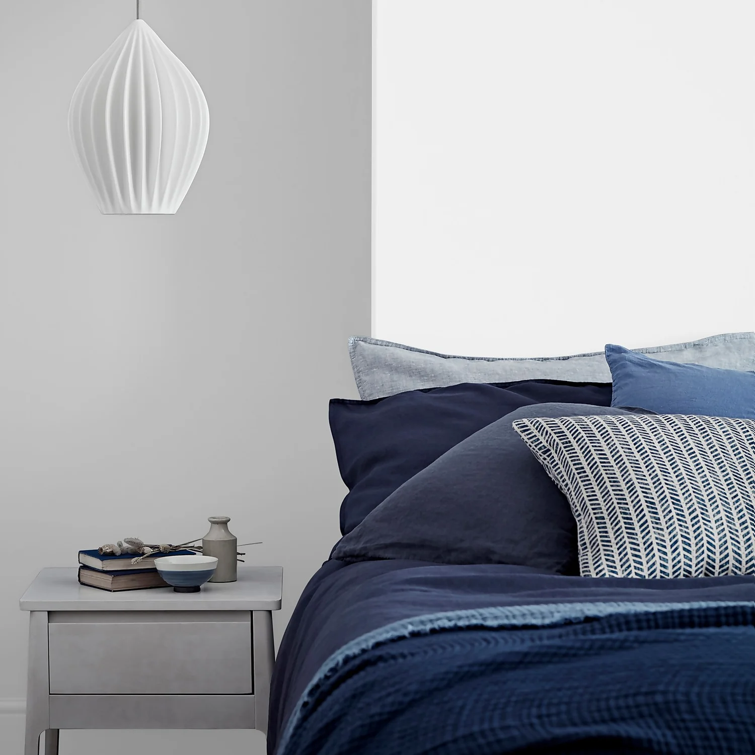 Crown Walls & Ceilings Silk Emulsion Paint Pure Brilliant White - 10L Crown Walls & Ceilings Silk Emulsion Paint Pure Brilliant White - 10L -Sandtex Shop 12809208 9555001928143675