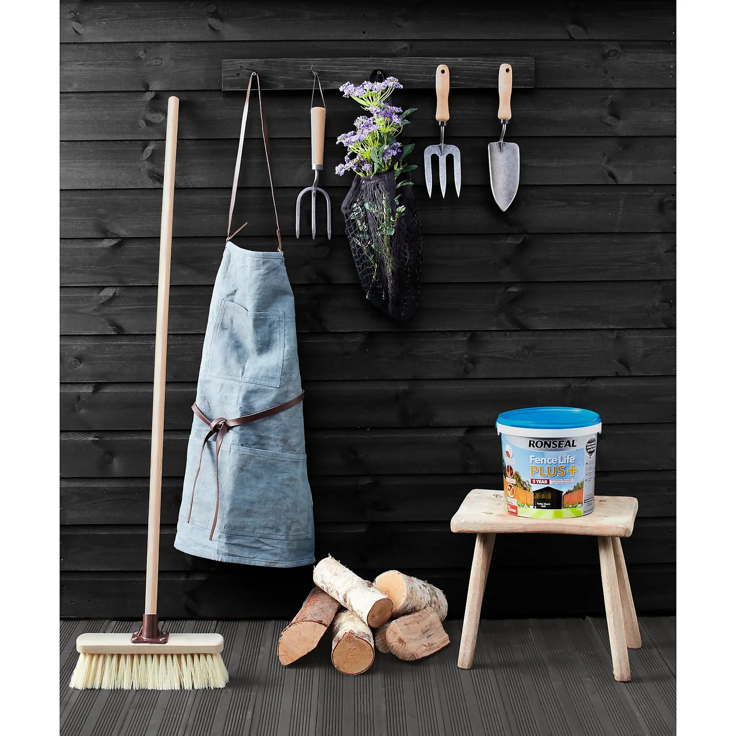 Ronseal Fence Life Plus Paint Tudor Black Oak - 5L Ronseal Fence Life Plus Paint Tudor Black Oak - 5L -Sandtex Shop 12833707 1214944410779503